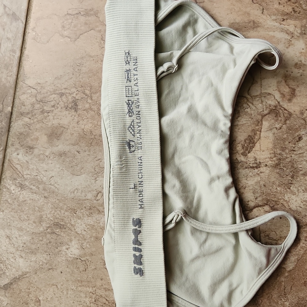 SKIMS Ribbed Bralette - Picture 3 of 3